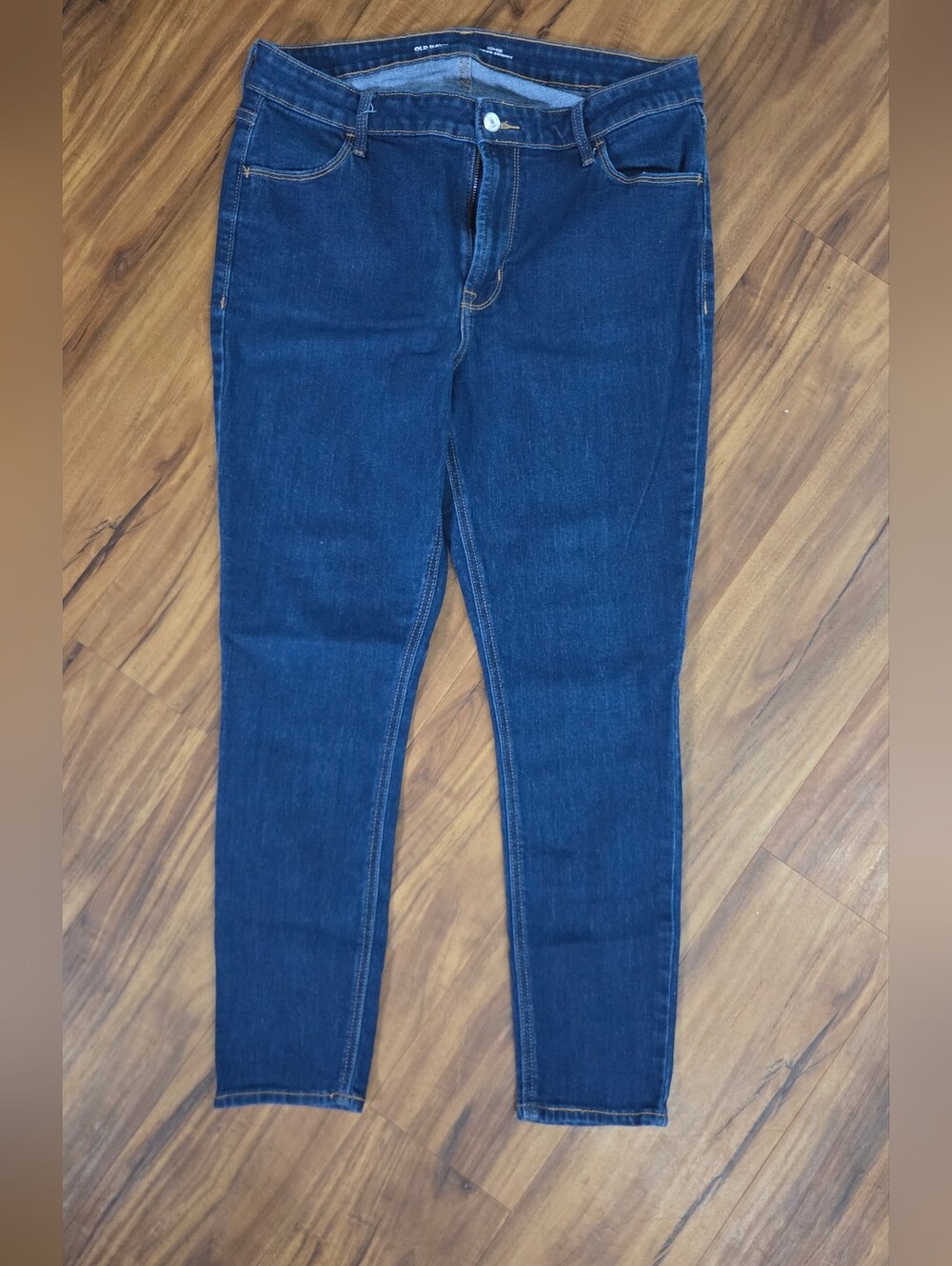 Old Navy High-Rise Super Skinny Jeans – Women’s Size 14 Medium/Dark Wash
